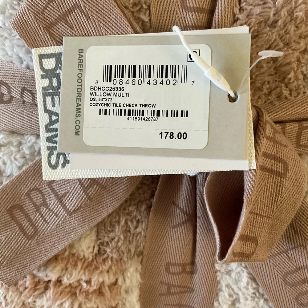 Barefoot Dreams NWT Cozy Chic Tile Check throw - Picture 3 of 5